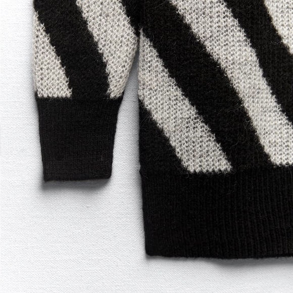 ZARA Diagonal Stripe Knit Sweater - Picture 4 of 5